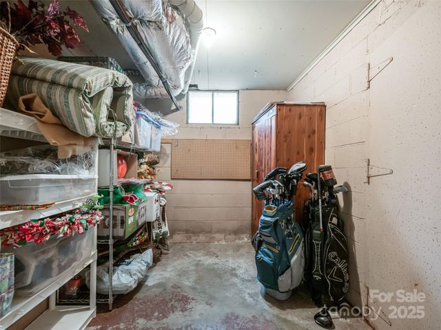 165 Country Club Drive, Waynesville, NC 28786