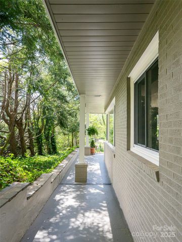 165 Country Club Drive, Waynesville, NC 28786