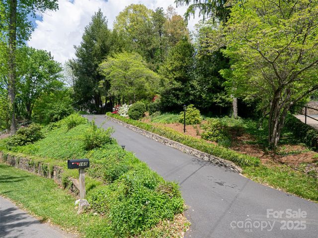 165 Country Club Drive, Waynesville, NC 28786