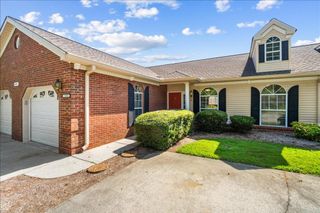 609 Black Oak Drive # 123, Dalton, GA 30721