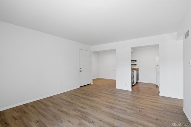 7665 E Eastman Avenue 202B, Denver, CO 80231