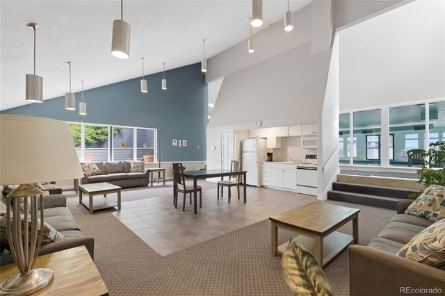 7665 E Eastman Avenue 202B, Denver, CO 80231