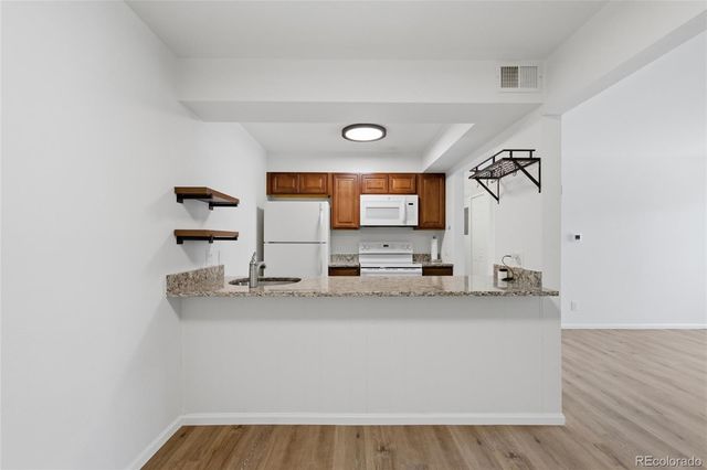 7665 E Eastman Avenue 202B, Denver, CO 80231