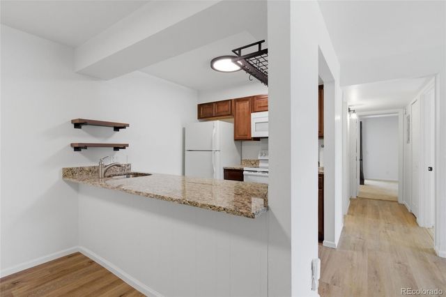 7665 E Eastman Avenue 202B, Denver, CO 80231