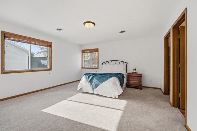 17 CONCORD DRIVE, Fond Du Lac, WI 54935