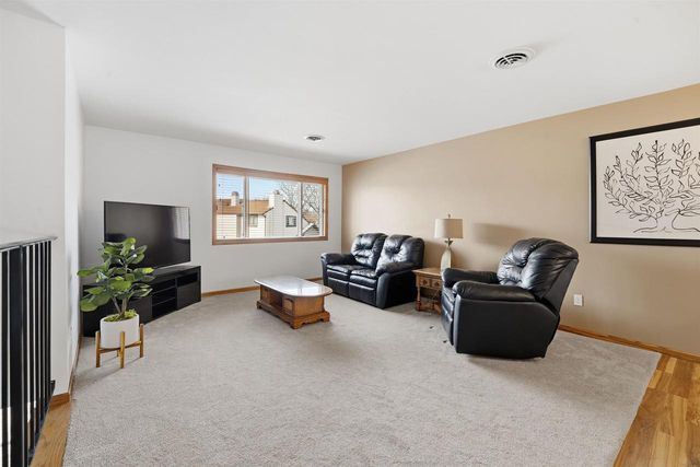 17 CONCORD DRIVE, Fond Du Lac, WI 54935