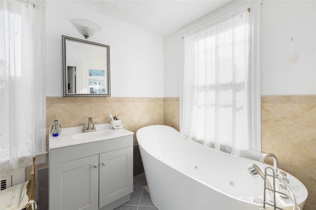 392 North Main Street, Attleboro, MA 02703