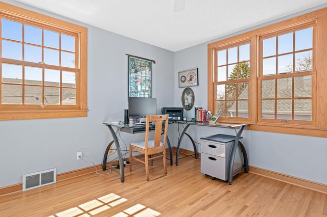 1898 Pinehurst Avenue, Saint Paul, MN 55116