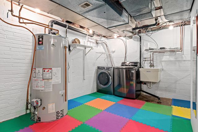 1898 Pinehurst Avenue, Saint Paul, MN 55116