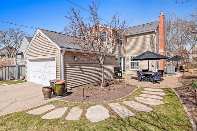 1898 Pinehurst Avenue, Saint Paul, MN 55116