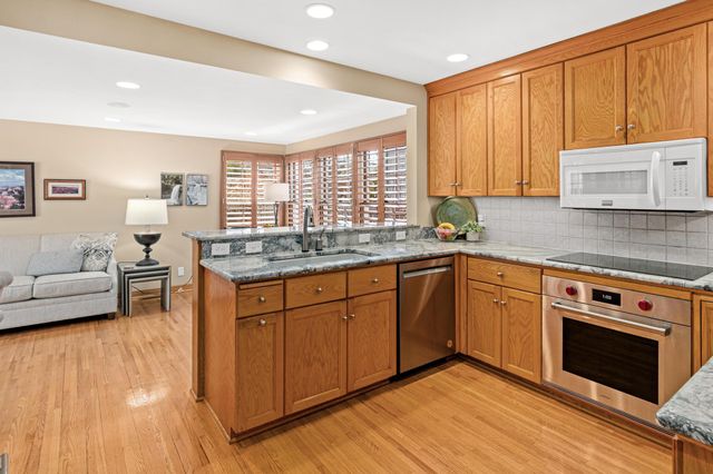 1898 Pinehurst Avenue, Saint Paul, MN 55116