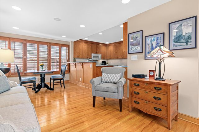 1898 Pinehurst Avenue, Saint Paul, MN 55116