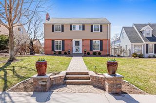 1898 Pinehurst Avenue, Saint Paul, MN 55116