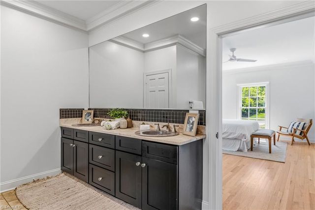 306 Meadowbrook Terrace, Greensboro, NC 27408