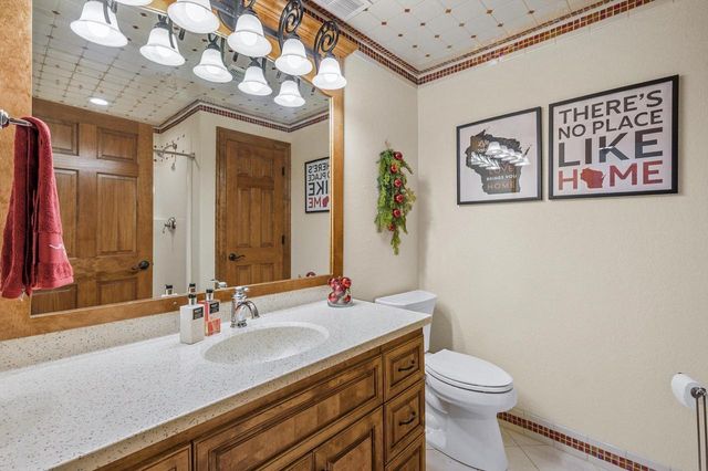 264 Steeple Point CIRCLE, Delafield, WI 53018