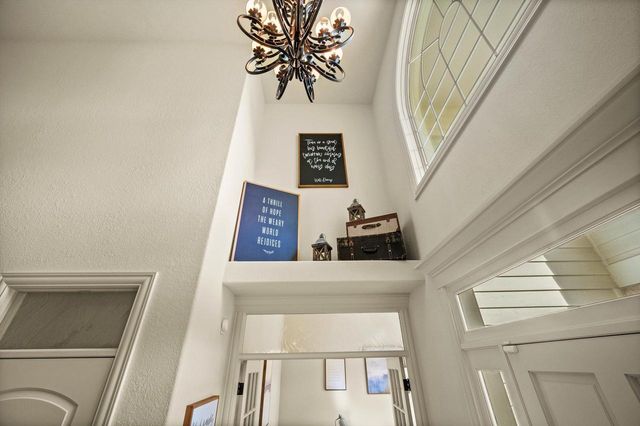 264 Steeple Point CIRCLE, Delafield, WI 53018