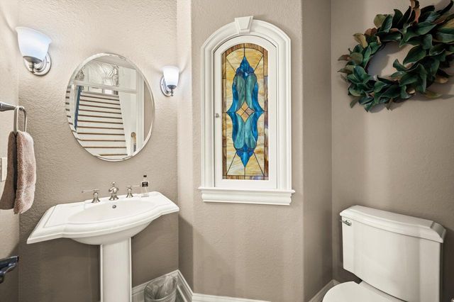 264 Steeple Point CIRCLE, Delafield, WI 53018