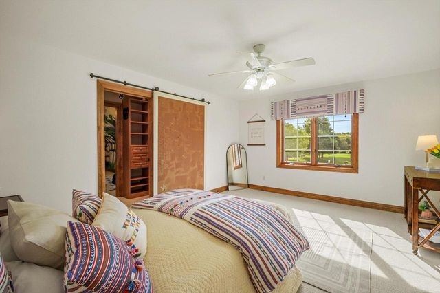 264 Steeple Point CIRCLE, Delafield, WI 53018