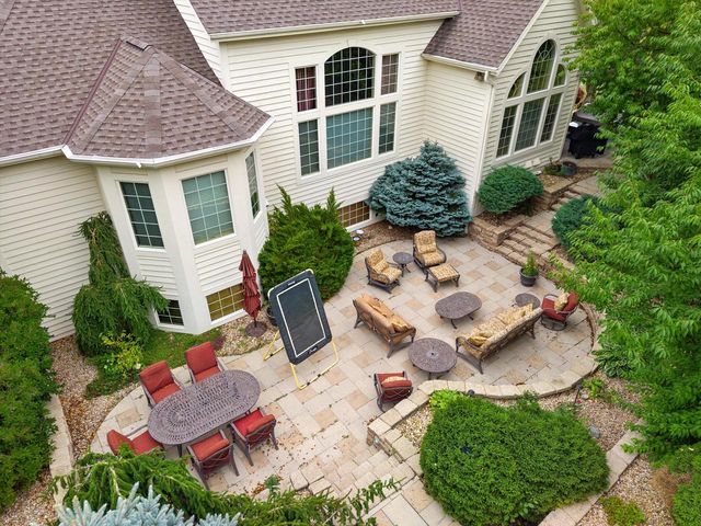 264 Steeple Point CIRCLE, Delafield, WI 53018