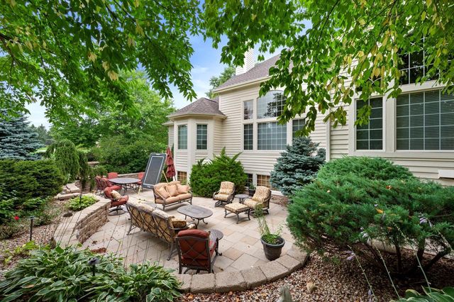 264 Steeple Point CIRCLE, Delafield, WI 53018