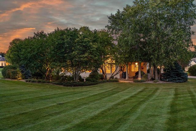 264 Steeple Point CIRCLE, Delafield, WI 53018