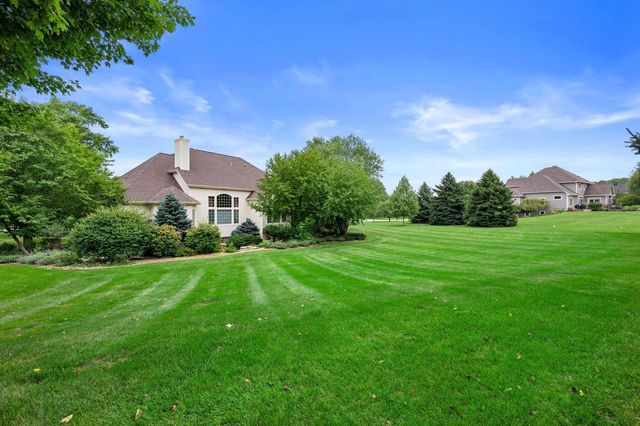 264 Steeple Point CIRCLE, Delafield, WI 53018