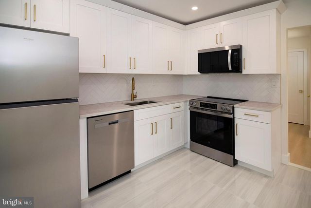 3 NARBERTH PL, Southampton, NJ 08088