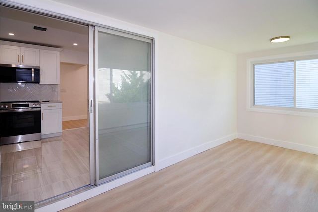 3 NARBERTH PL, Southampton, NJ 08088