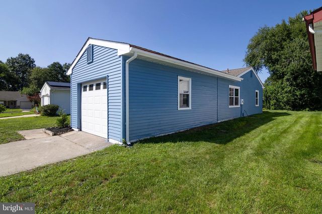 3 NARBERTH PL, Southampton, NJ 08088