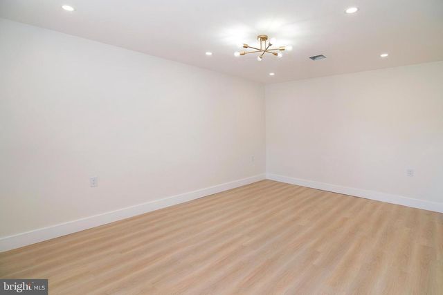 3 NARBERTH PL, Southampton, NJ 08088