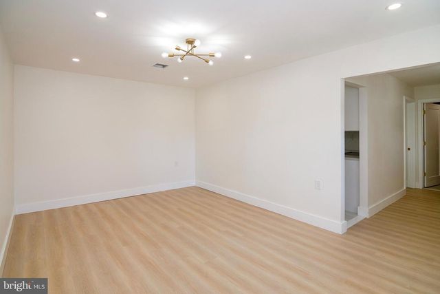 3 NARBERTH PL, Southampton, NJ 08088