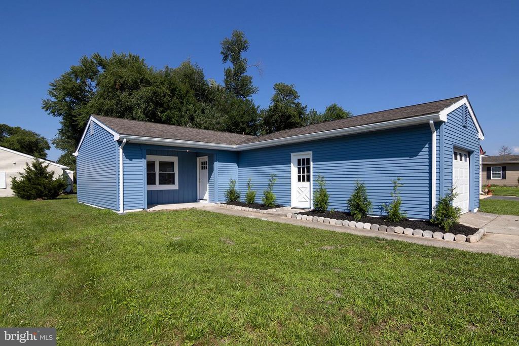 3 NARBERTH PL, Southampton, NJ 08088