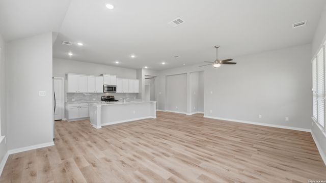 863 MAROON ST, New Braunfels, TX 78130
