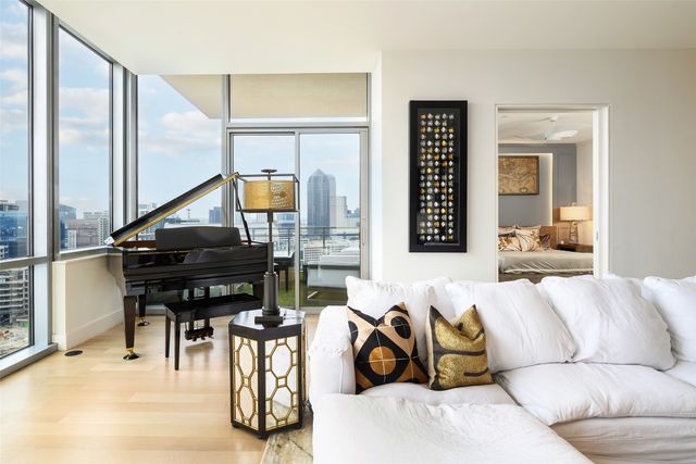 2200 Victory Avenue 2401, Dallas, TX 75219