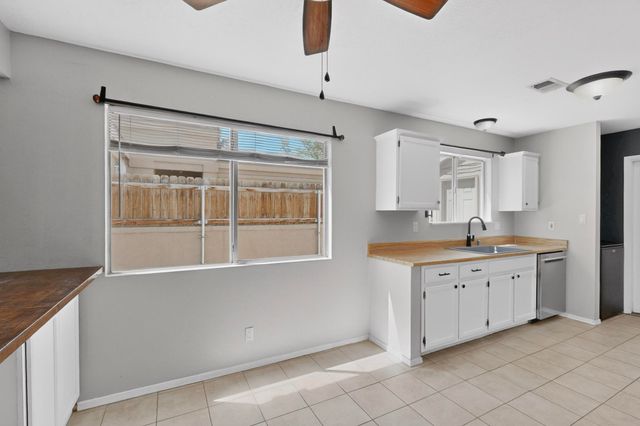1348 Lil Avenue NE, Rio Rancho, NM 87144