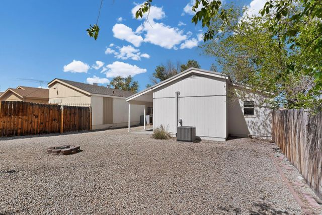 1348 Lil Avenue NE, Rio Rancho, NM 87144