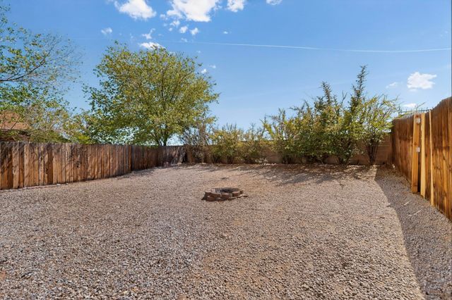 1348 Lil Avenue NE, Rio Rancho, NM 87144