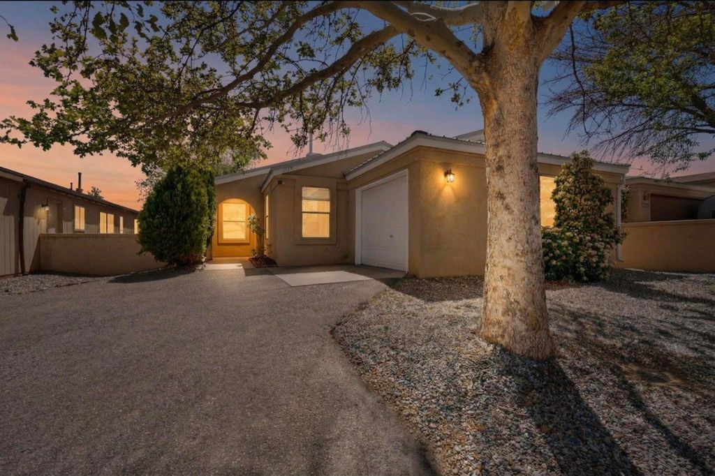 1348 Lil Avenue NE, Rio Rancho, NM 87144