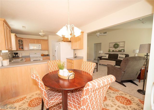 316 Brookpoint Street NW, North Canton, OH 44720