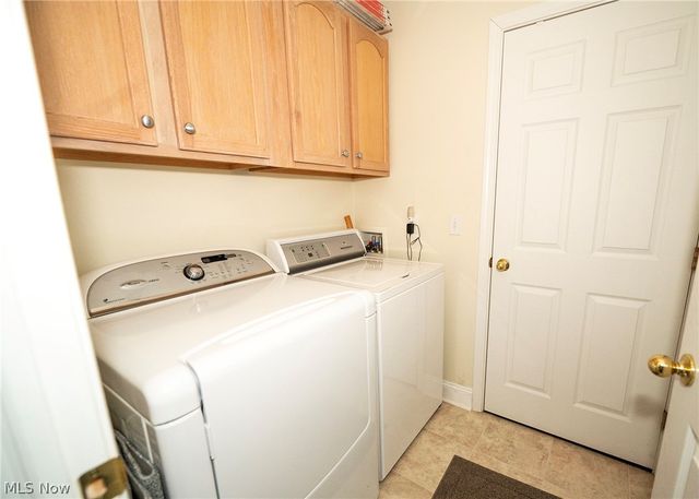 316 Brookpoint Street NW, North Canton, OH 44720