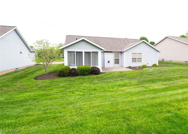 316 Brookpoint Street NW, North Canton, OH 44720