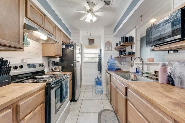 393 County Road 3320, Greenville, TX 75402
