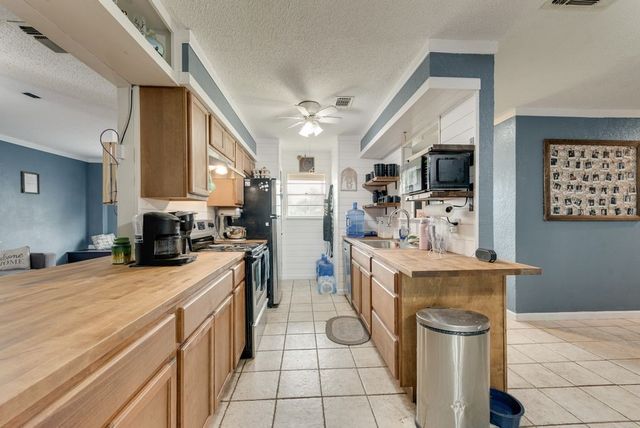 393 County Road 3320, Greenville, TX 75402