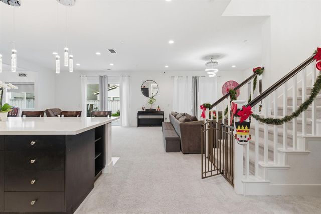 2281 Garden Farms Ave, Lathrop, CA 95330