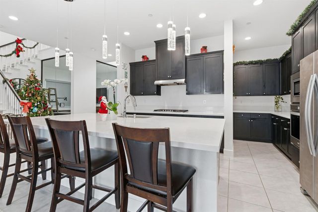 2281 Garden Farms Ave, Lathrop, CA 95330