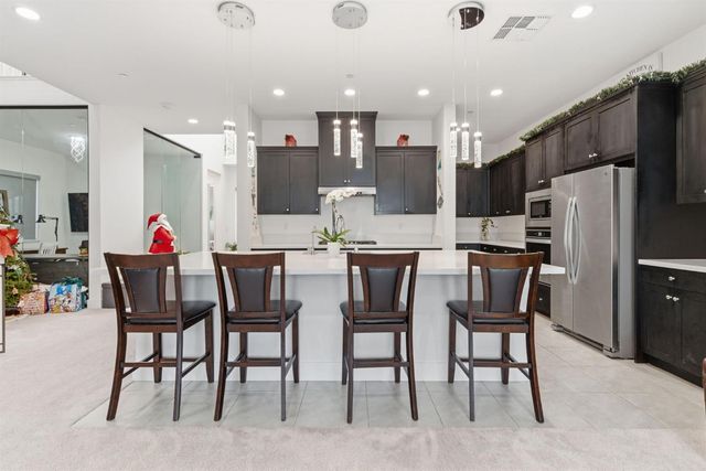 2281 Garden Farms Ave, Lathrop, CA 95330