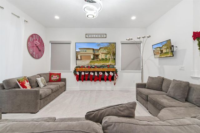 2281 Garden Farms Ave, Lathrop, CA 95330