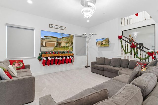 2281 Garden Farms Ave, Lathrop, CA 95330