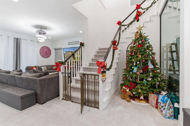 2281 Garden Farms Ave, Lathrop, CA 95330