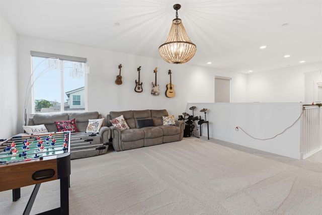 2281 Garden Farms Ave, Lathrop, CA 95330